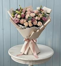 Букет цветов из:  Розы и Лизиантусы #REPLACE_PRED# Заветном