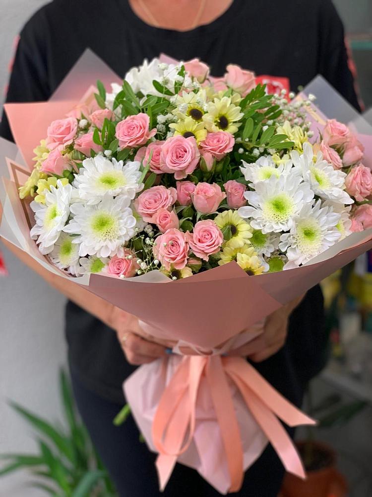 Букет цветов из: Розы и Хризантемы в Заветном