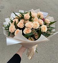 Букет Кремовые розы Латте в Заветном