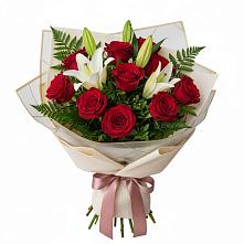 Букет цветов из:  Лилии и Розы в Заветном