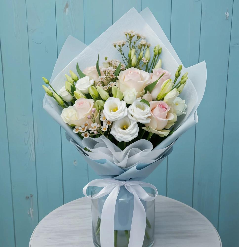 Букет цветов из: Розы и Лизиантусы в Заветном