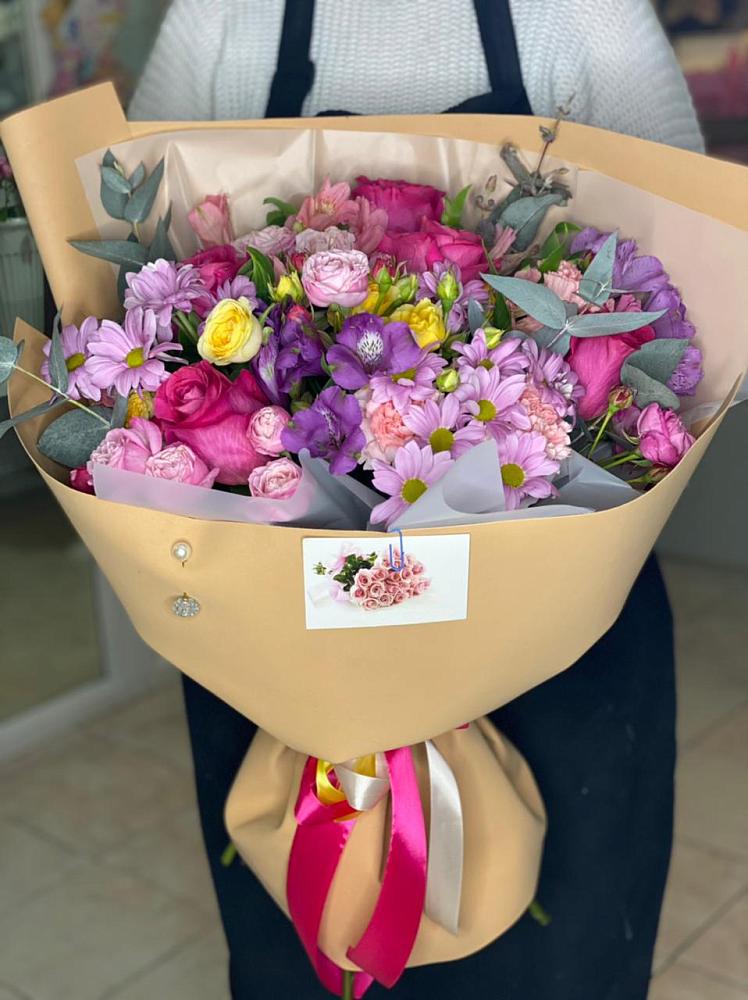 Букет цветов из: Хризантемы, Гвоздики и Альстромерии в Заветном