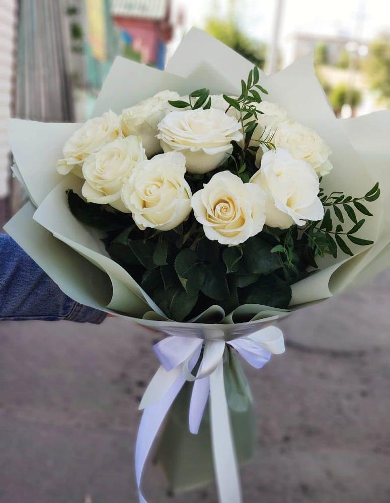 Букет Белые розы Проуд в Заветном