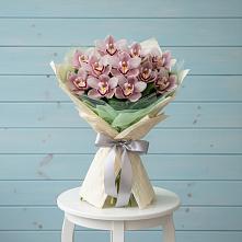 Букет цветов из:  Орхидеи и Розы в Заветном