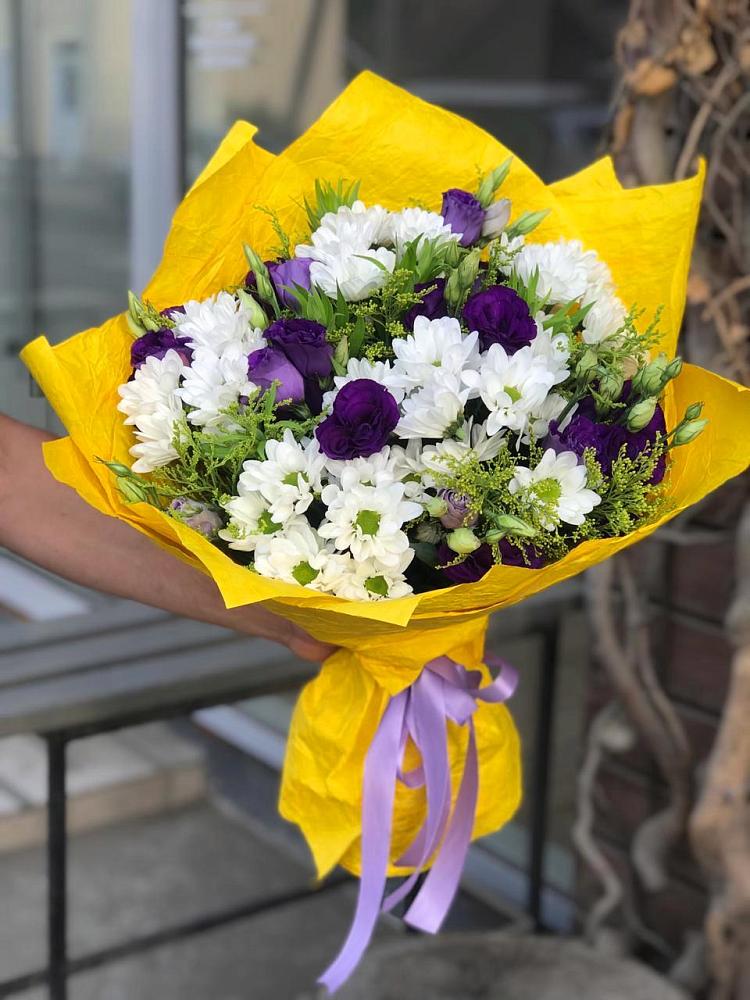 Букет цветов из: Ирисы, Хризантемы и Ромашки в Заветном