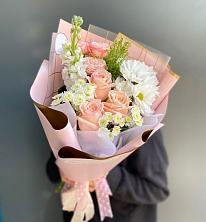 Букет цветов из:  Хризантемы и Розы в Заветном