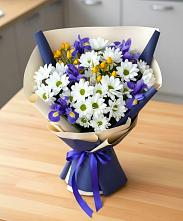 Букет цветов из:  Розы, Ирисы и Хризантемы #REPLACE_PRED# Заветном