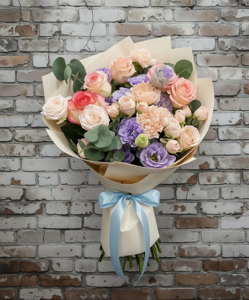 Букет цветов из: Розы, Лизиантусы и Гвоздики в Заветном