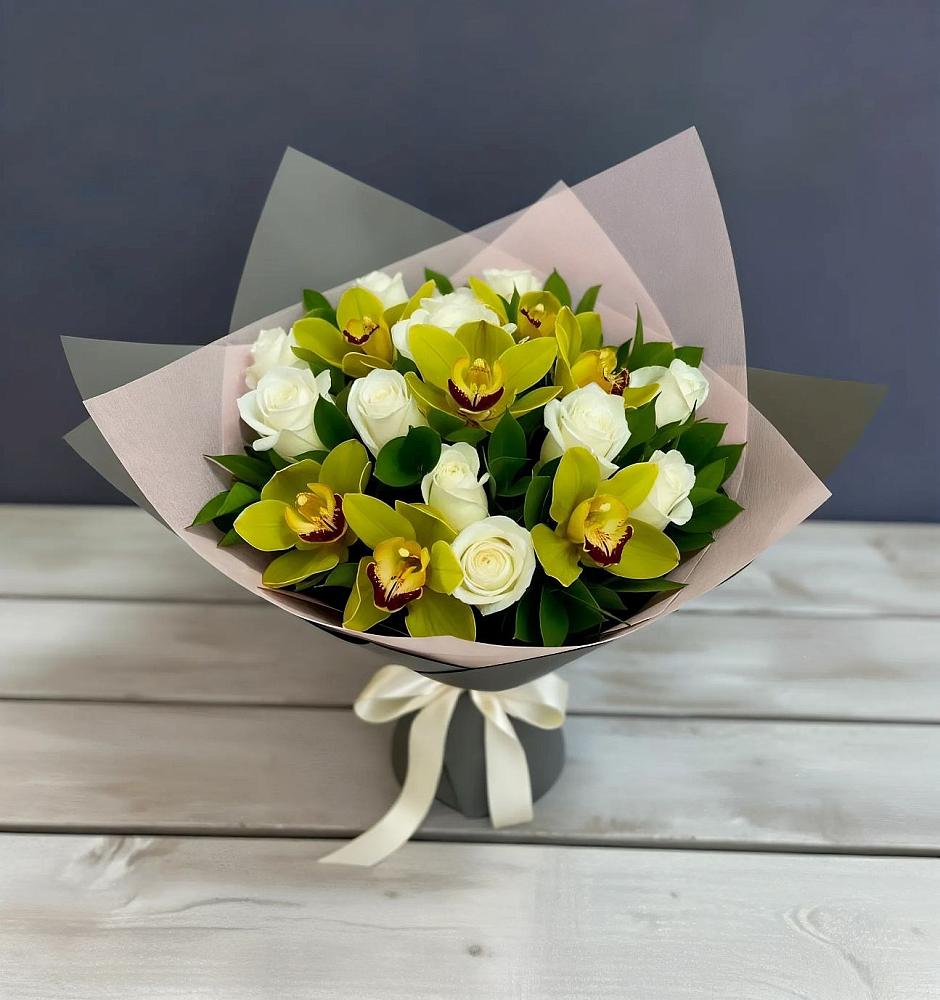 Букет цветов из: Орхидеи и Розы в Заветном