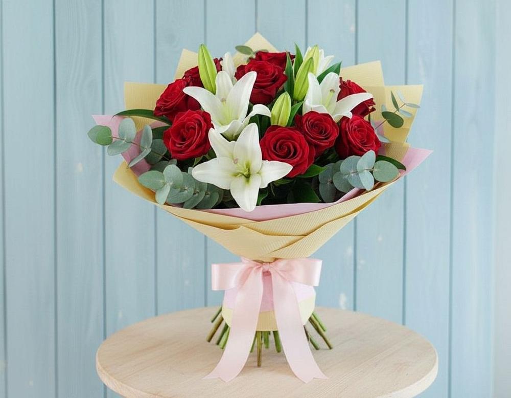 Букет цветов из: Лилии и Розы в Заветном